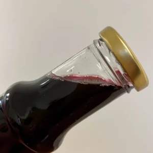 Nectar de myrtille artisanal Myrtilles du Trimoulet 20cl, couvercle doré et couleur violette intense