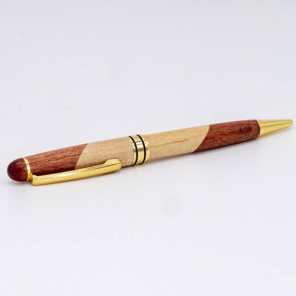 Stylo artisanal en bois fabriqué dans le Limousin motif bicolore