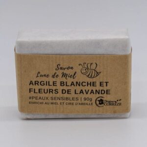Savon pour peaux sensibles à l'argile blanche et fleurs de lavande de Fabrique du Bois Vignaud