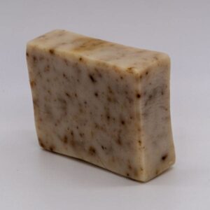 Savon pour peaux sensibles à l'argile blanche et fleurs de lavande de Fabrique du Bois Vignaud