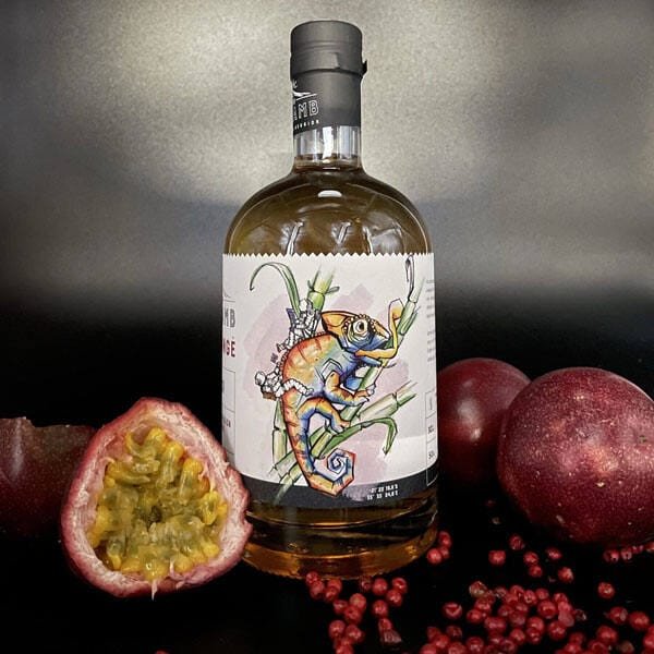 Rhum arrangé Fruit de la Passion et Baie Rose "Jarlor" par Les Rhums Gadyamb