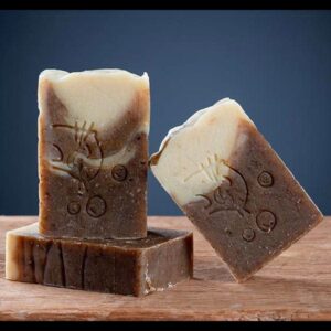 Savon saponifié à froid bulle de mousse par La Savonnerie des Monédières