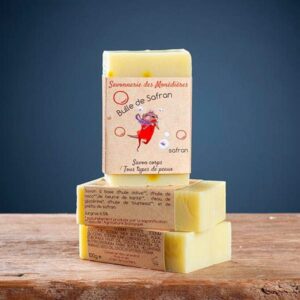 Savon saponifié à froid bulle de safran par La Savonnerie des Monédières