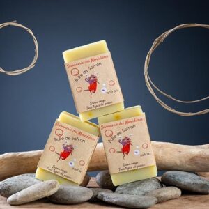 Savon saponifié à froid bulle de safran par La Savonnerie des Monédières