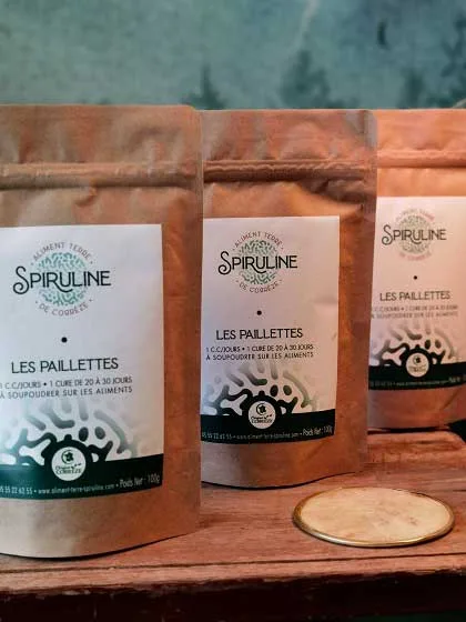 Lot de 3 sachet de paillettes de Spiruline en Sachet produit par Aliment Terre Spiruline à Chabrignac en Corrèze