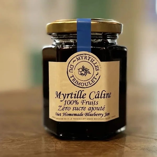 Pot de confiture myrtille sans sucre ajouté, 100 % fruits, fabriqué en Creuse par Myrtilles du Trimoulet, une recette artisanale saine et naturelle.