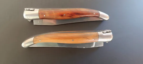 Couteau Laguiole L'Outil Gravé 12cm - Bois a la demande & Inox Satiné – Image 2